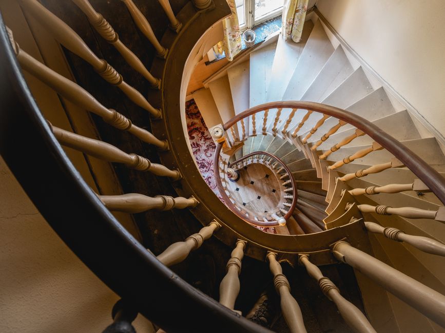 monte-escalier à Bâgé-Dommartin